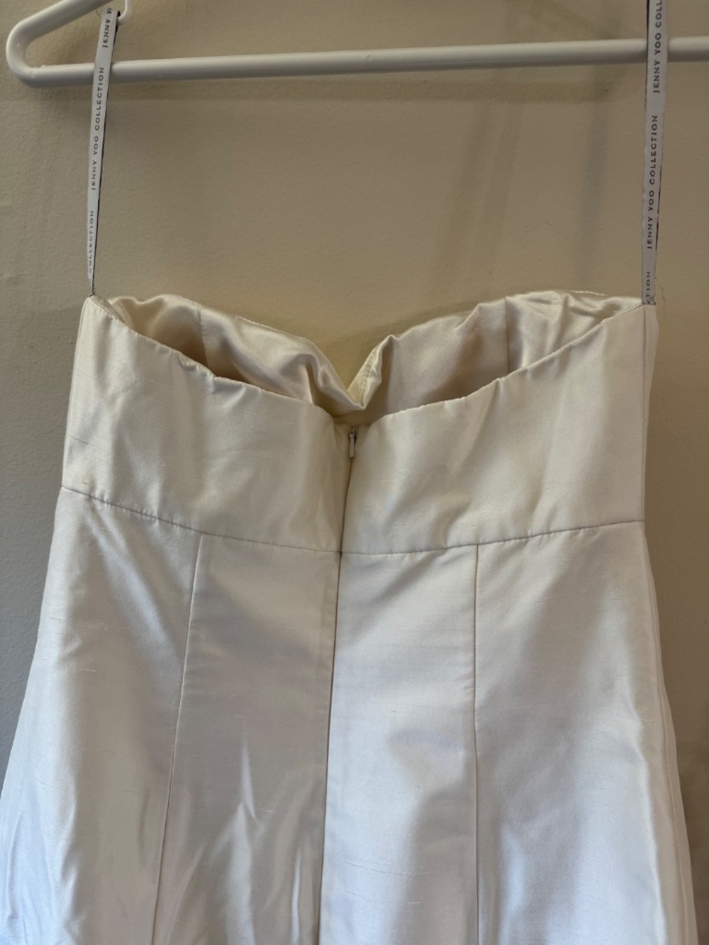 Jenny Yoo wedding dress. Size 8 - Picture 6 of 9